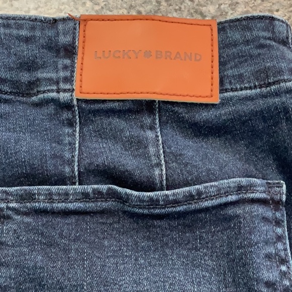 SALE!- NWOT Lucky Brand Stevie Flare jeans. Was $19 now summer sale $16 - Picture 6 of 15